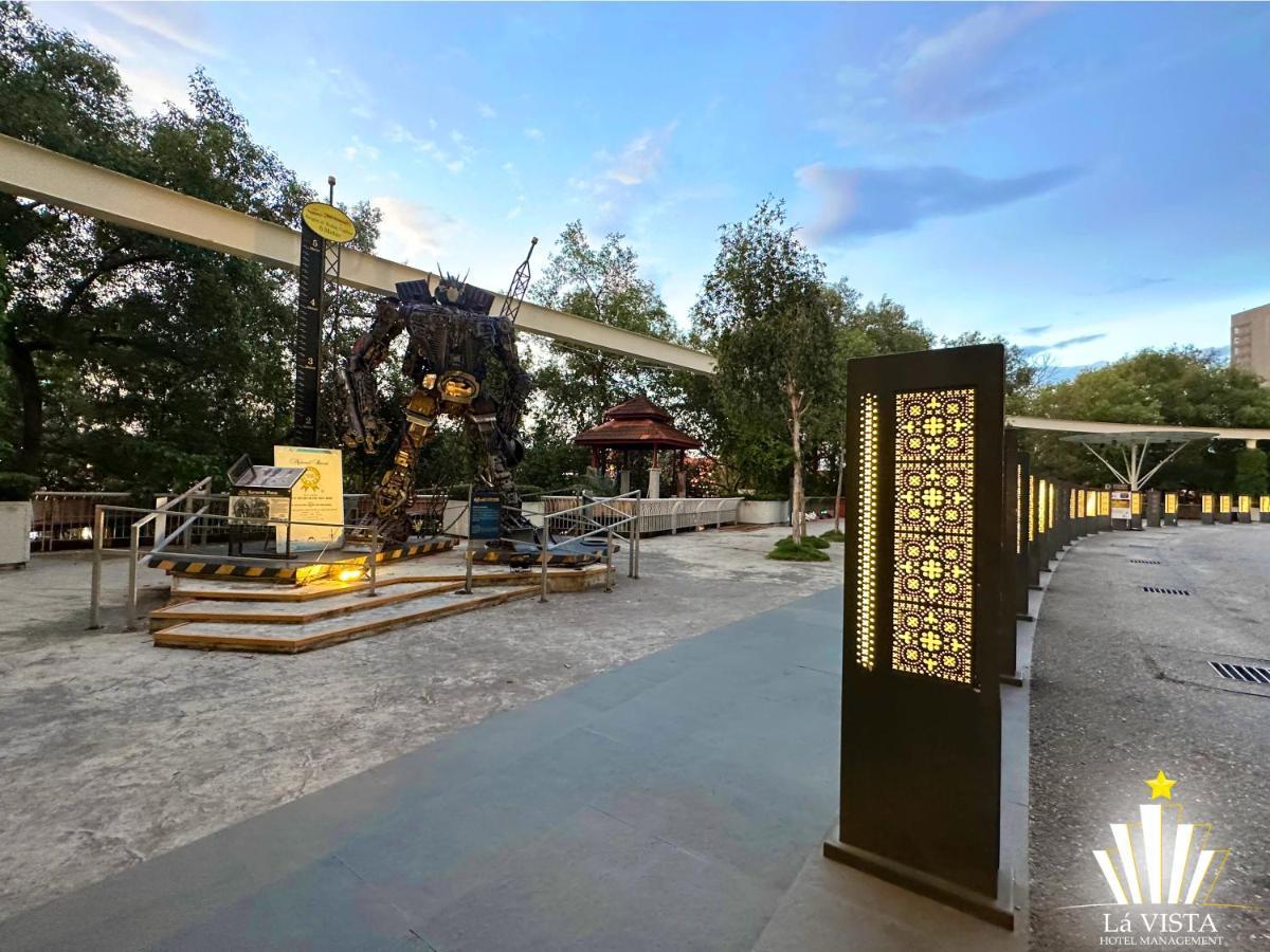 The Shore Hotel & Residences By La Vista Malacca Екстер'єр фото