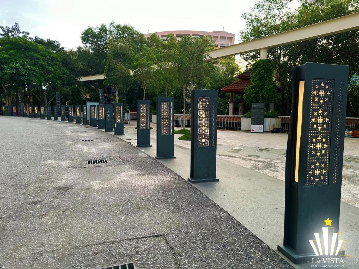 The Shore Hotel & Residences By La Vista Malacca Екстер'єр фото